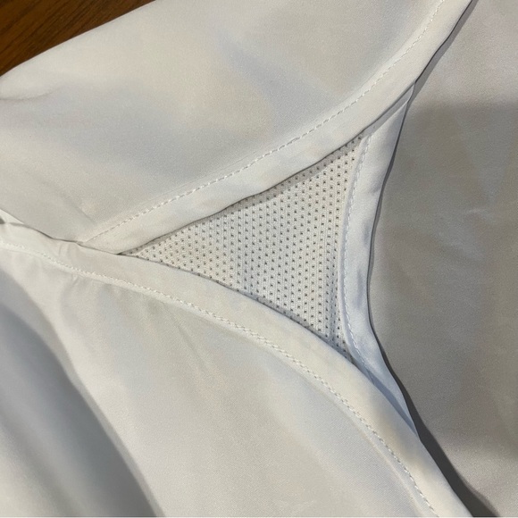 NWOT Nike Dri fit sz M white shorts with liner, pocket and drawstring closure - Picture 7 of 9